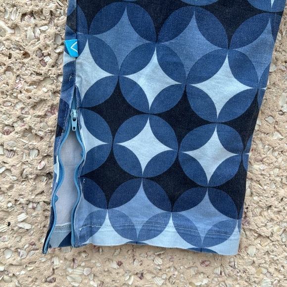 Lucy Love Retro Polka Dot Cropped Pants - Picture 5 of 6